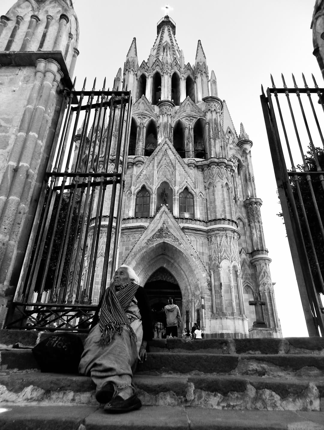 Post 6 by Tania Ceja Guilbert on Instagram (image)