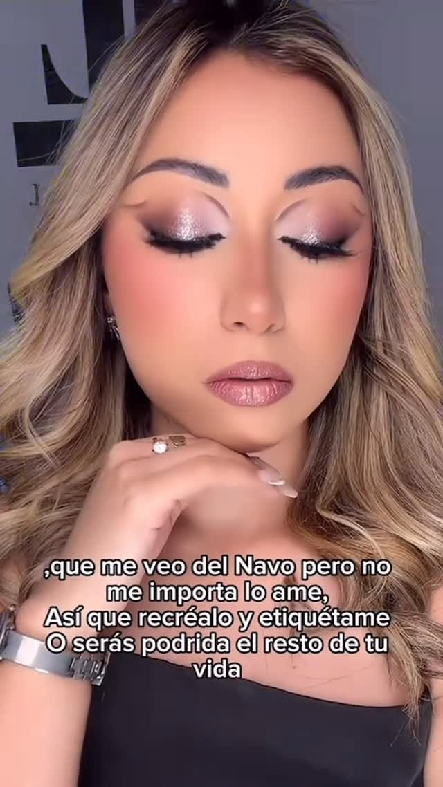 Post 5 by LETIILUL MAQUILLISTA PROFESIONAL on Instagram (video)