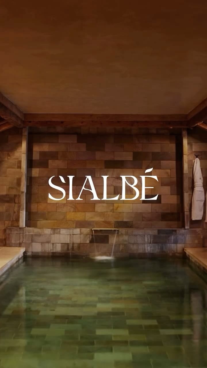 Post 2 by SIALBÉ SKINCARE on Instagram (video)