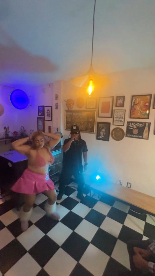 Post 1 by Montse Hell (M11) / Visual Artist / drag on Instagram (video)
