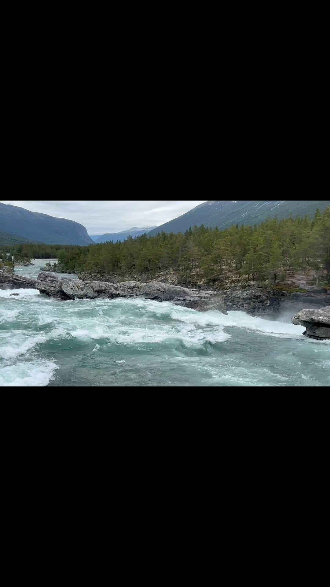 Post 6 by Jonathan Lewis on Instagram (video)