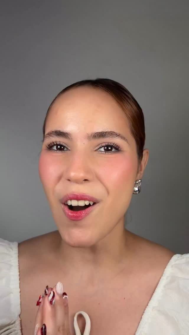 Post 4 by Mar Cruz •Beauty blogger / Actriz on Instagram (video)
