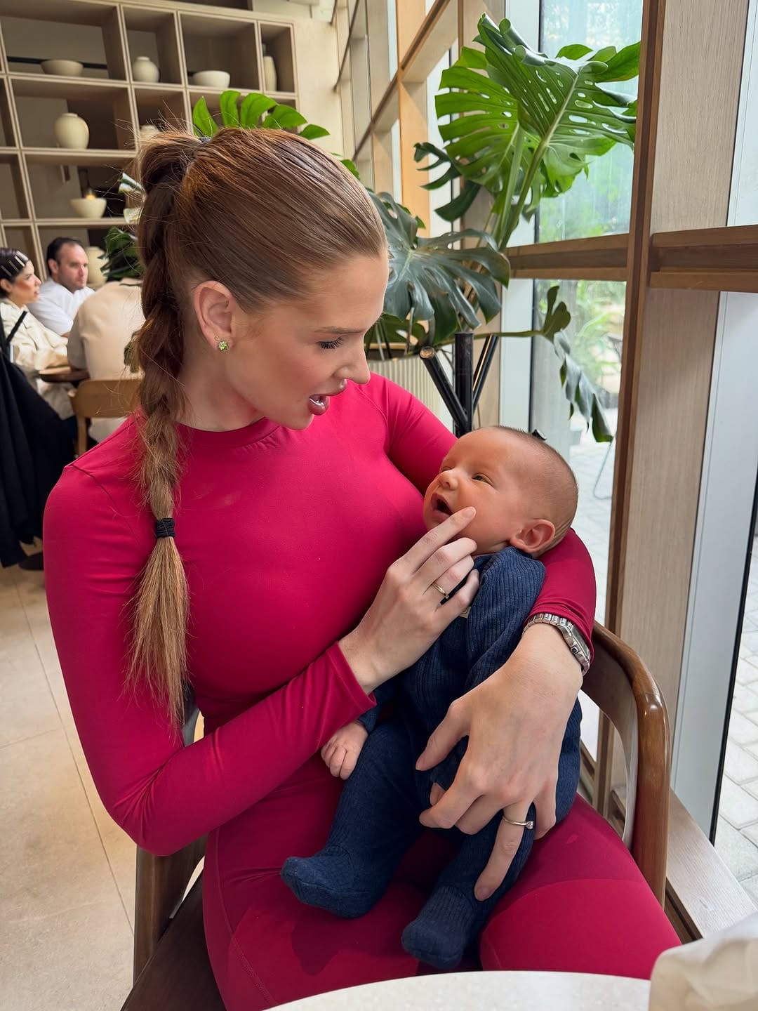 Post 8 by Leona Jež🇭🇷 on Instagram (carousel)