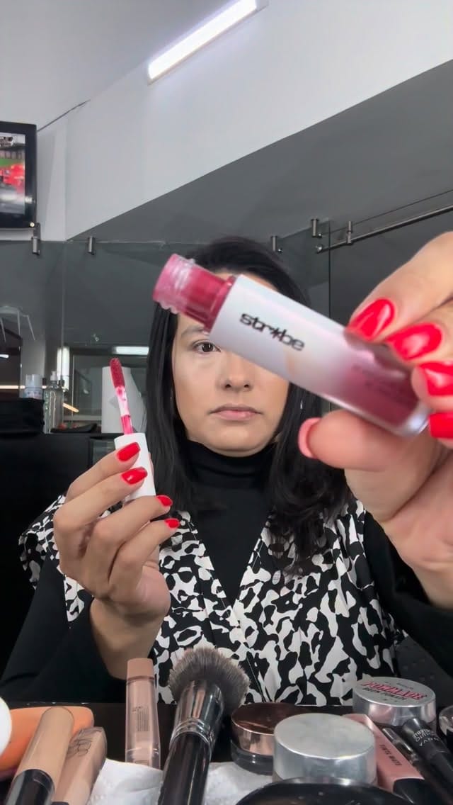 Post 1 by Janeth León on Instagram (video)