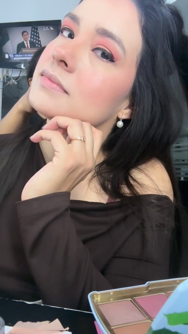 Post 9 by Janeth León on Instagram (video)