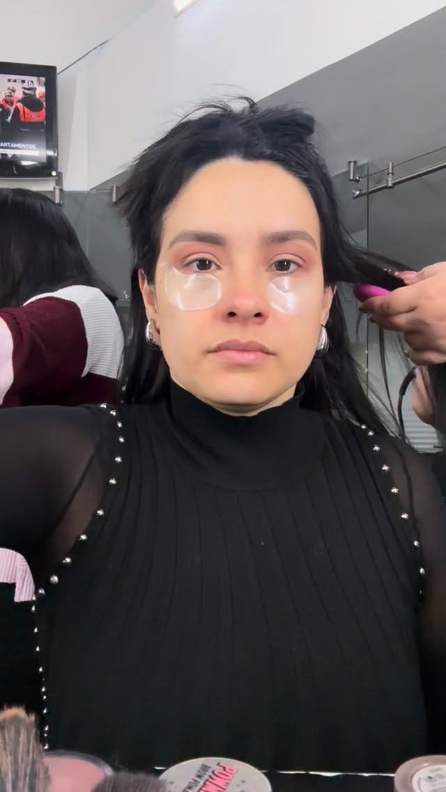 Post 7 by Janeth León on Instagram (video)