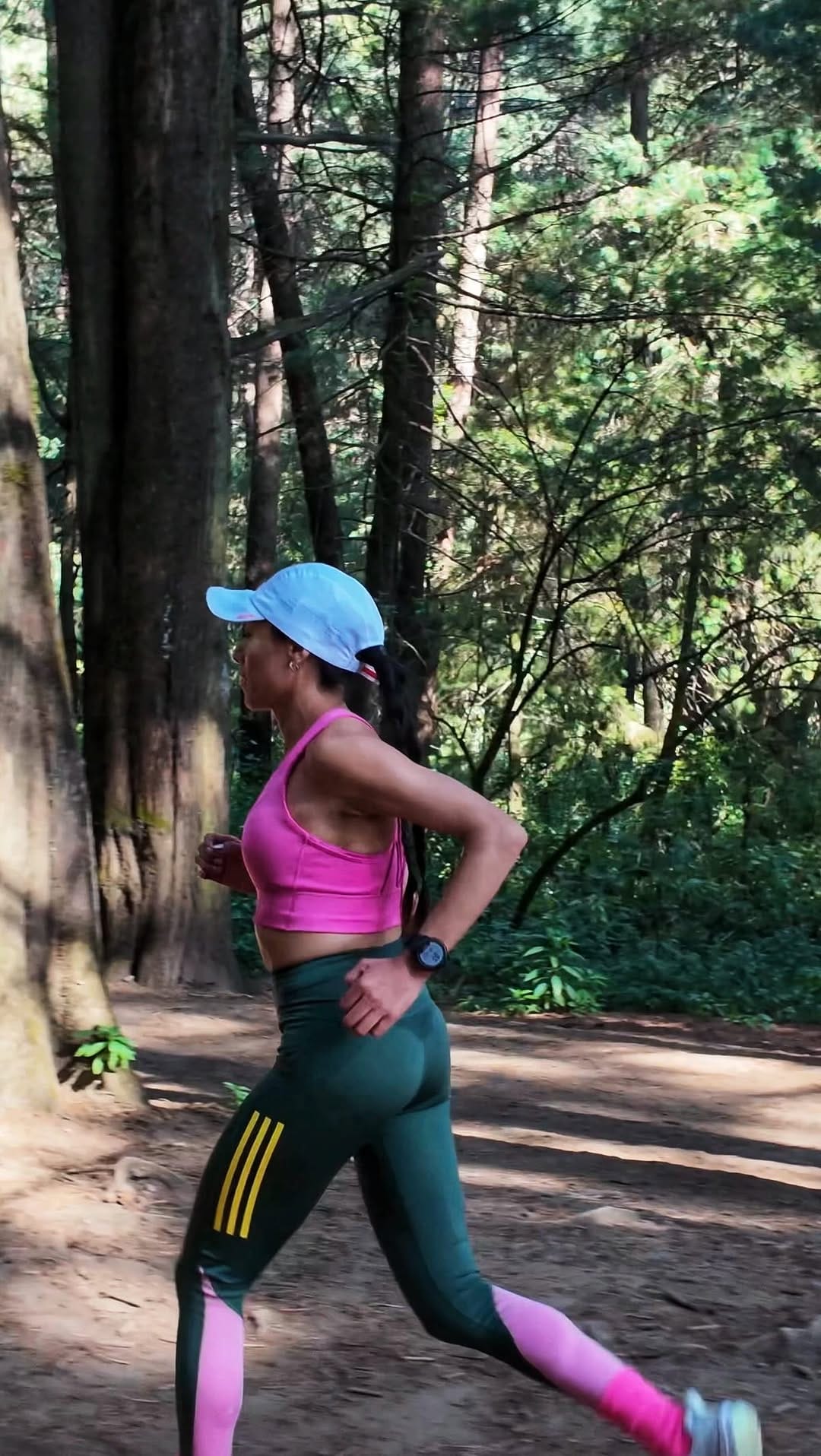 Post 5 by 🇲🇽 🏃🏽‍♀️Reyna Rivera | Runner | Trail Runner on Instagram (video)