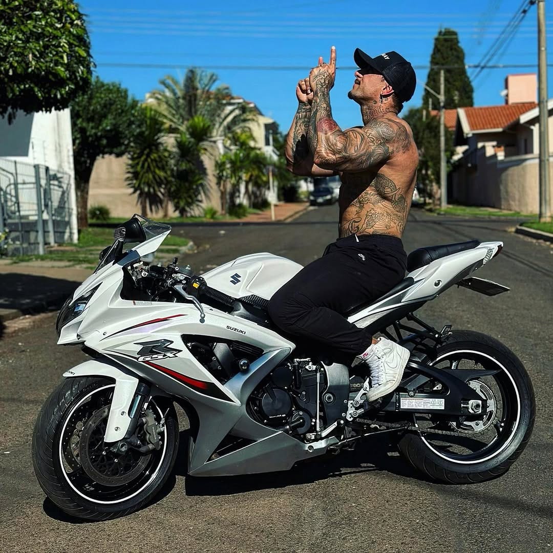 Post 10 by Leonardo Henrique on Instagram (image)