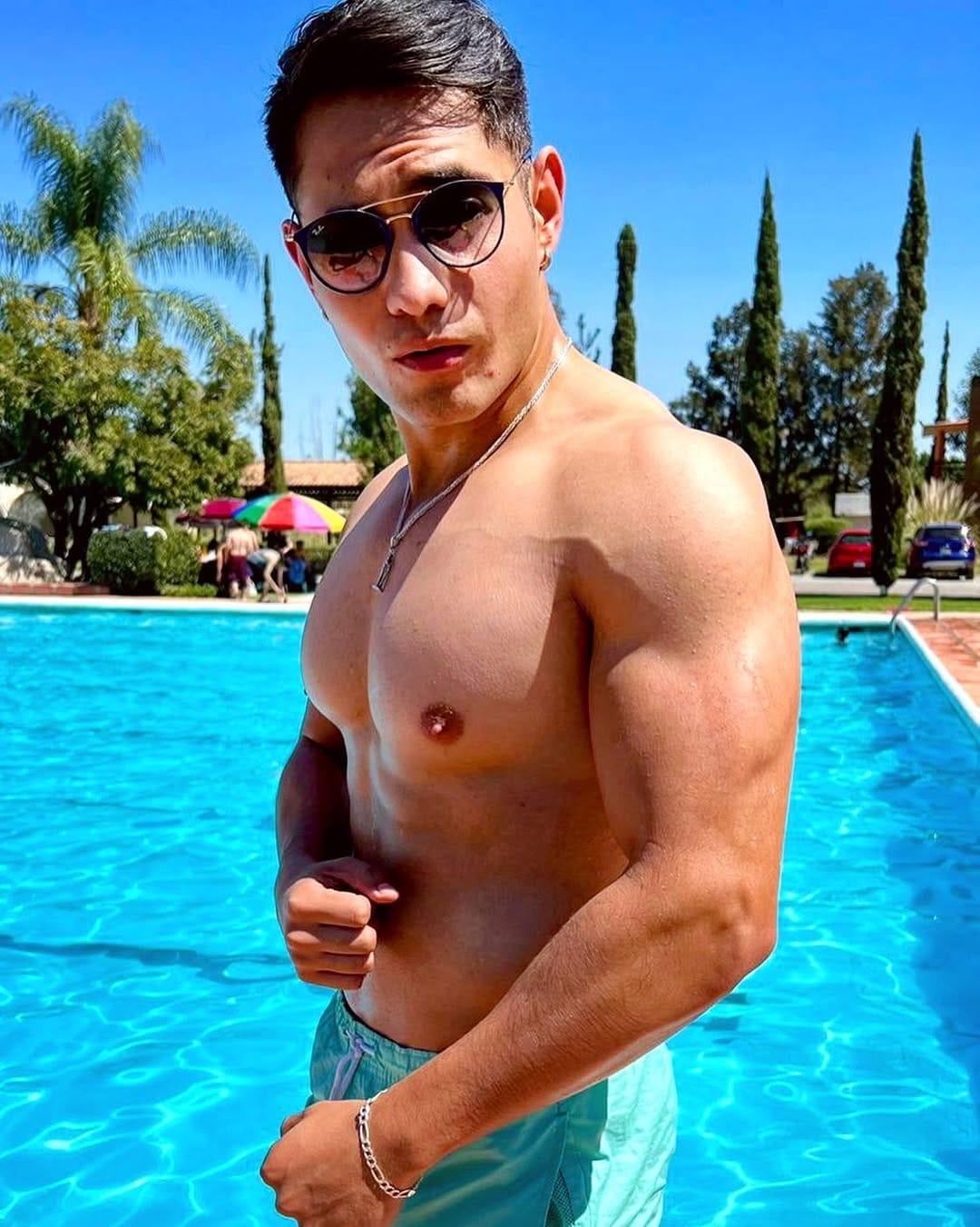 Post 10 by Alexis Muñoz 🧨 on Instagram (image)