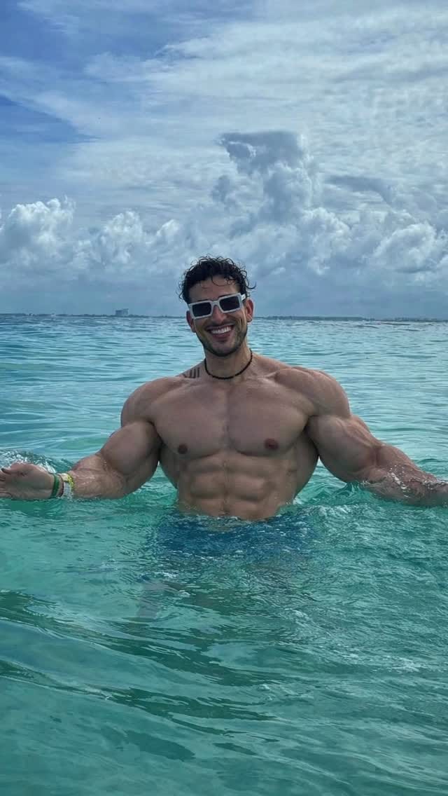 Post 2 by Fernando Munguía on Instagram (video)