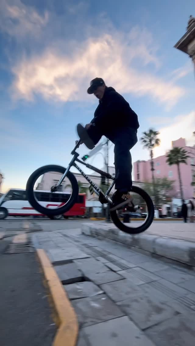Post 1 by Prisenco Bikes - BIKE SHOP - MAYOREO - TALLER - BMX - MTB on Instagram (video)