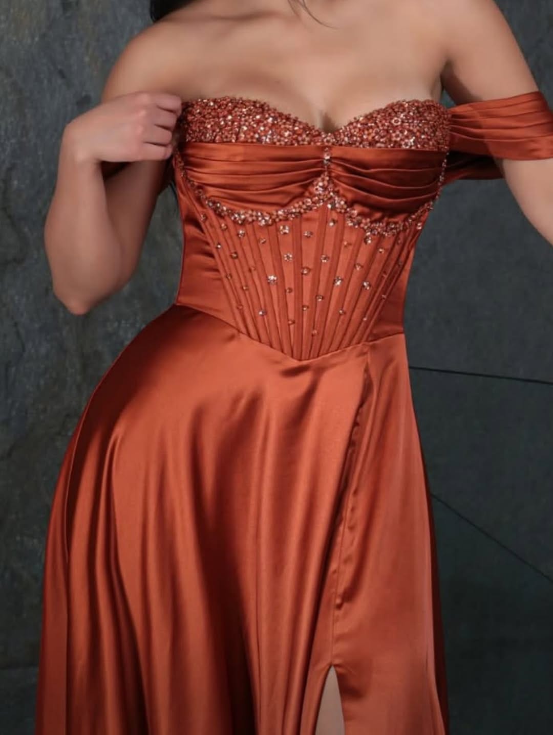 Post 2 by Renta y Venta de vestidos on Instagram (carousel)