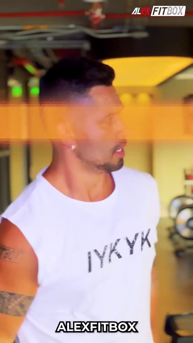 Post 6 by Alexfit Box on Instagram (video)