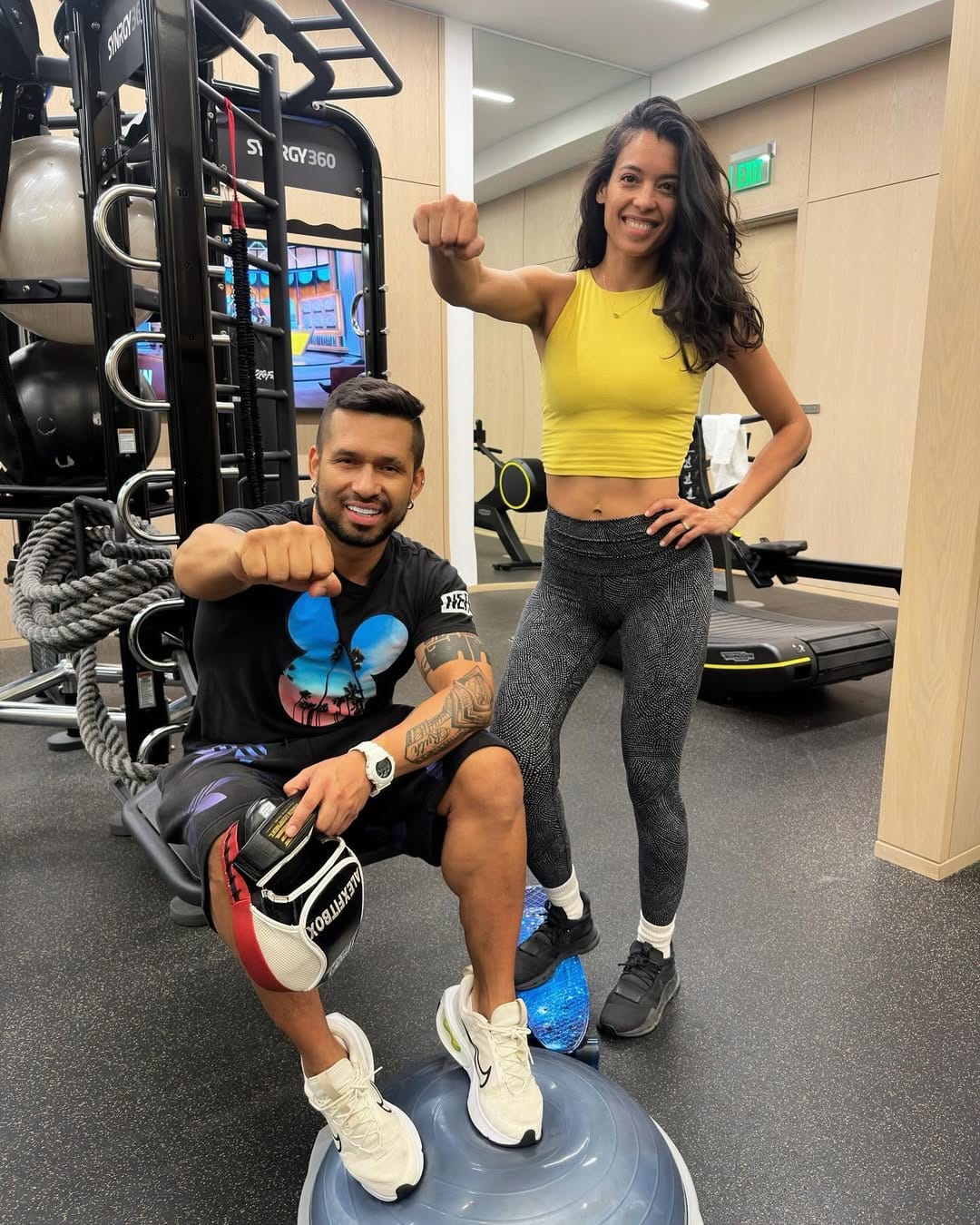 Post 10 by Alexfit Box on Instagram (carousel)