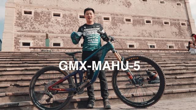 Post 4 by Mao Huang on Instagram (video)