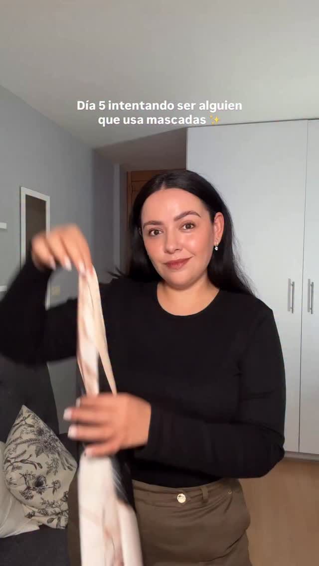 Post 4 by Esa Martínez • Beauty Blogger on Instagram (video)