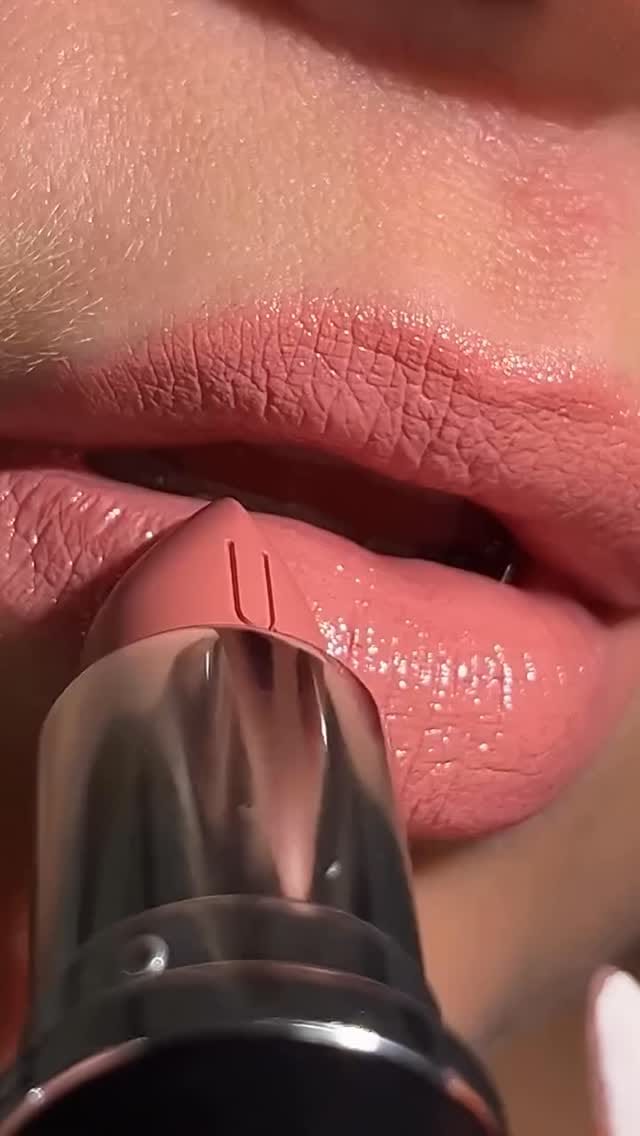 Post 6 by M·A·C Cosmetics México Market on Instagram (video)