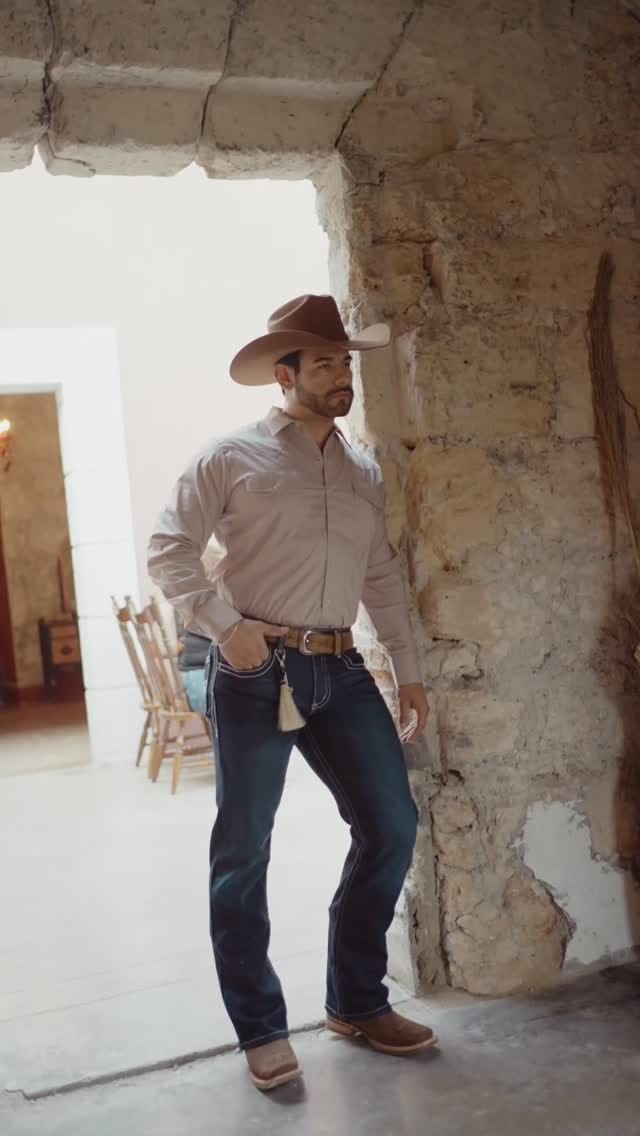 Post 9 by Very Vaquero on Instagram (video)