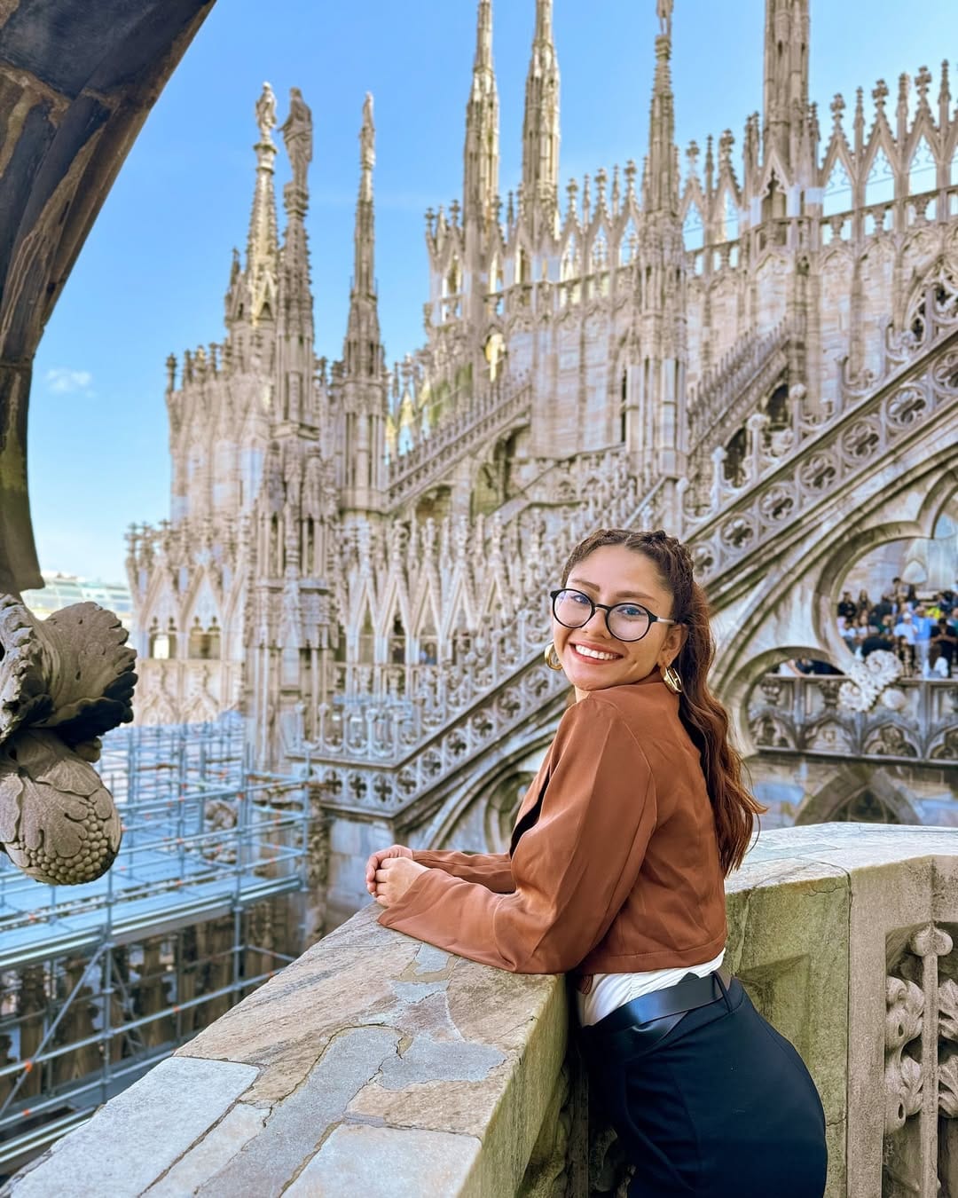 Post 10 by Dana Escarleth on Instagram (carousel)