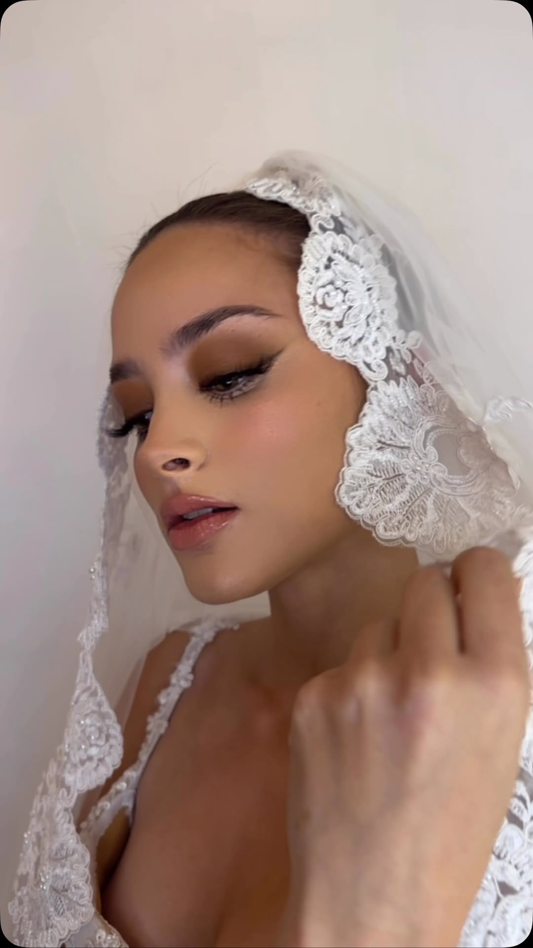 Post 8 by Adrian Castillo on Instagram (video)