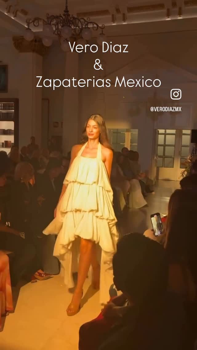 Post 8 by Zapaterias Mexico on Instagram (video)