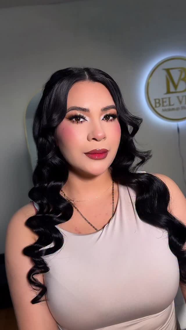 Post 3 by Victoria Cabrera on Instagram (video)