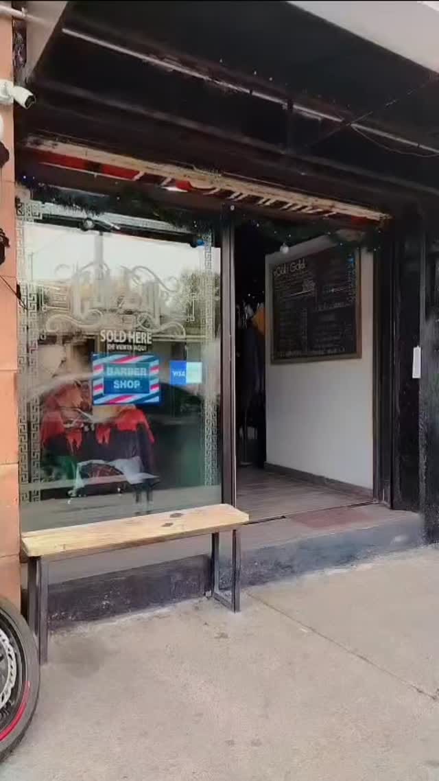 Post 9 by calicutz_barbershop on Instagram (video)