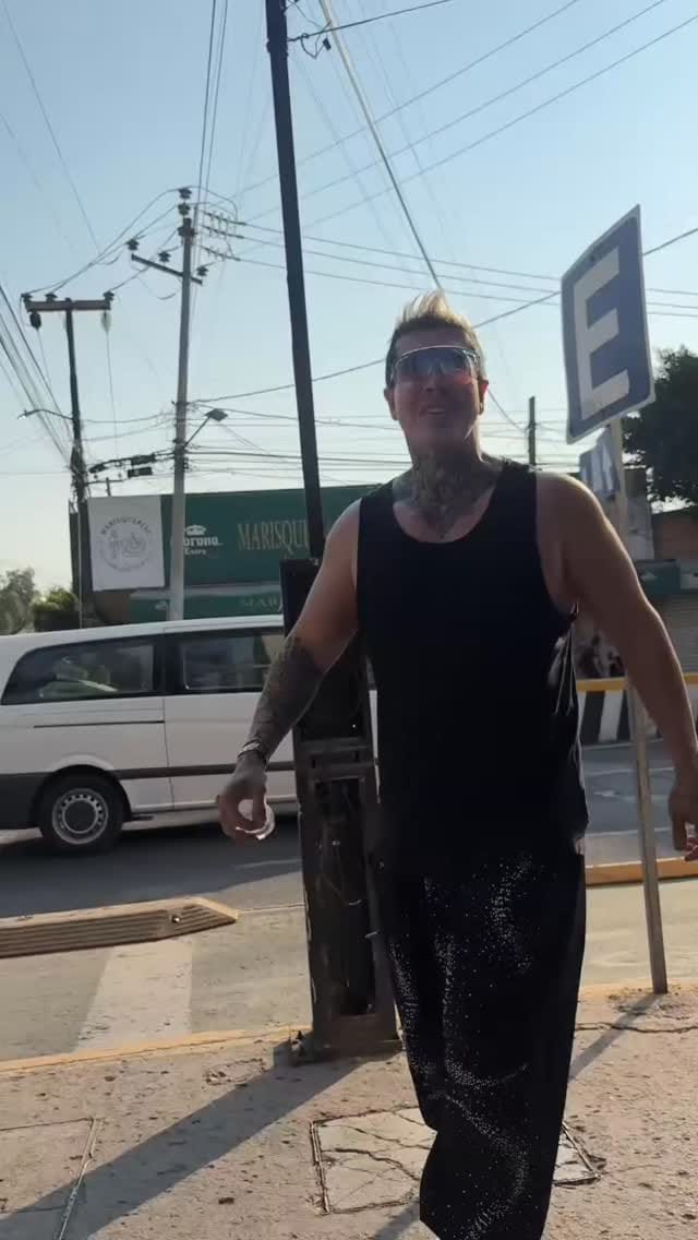 Post 4 by calicutz_barbershop on Instagram (video)