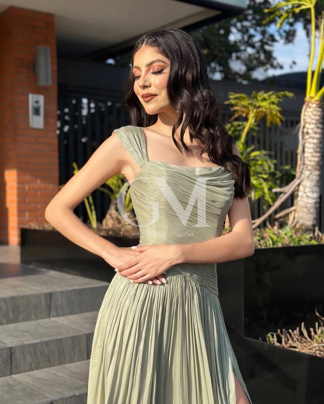 Post 3 by RENTA Y VENTA DE VESTIDOS GDL on Instagram (image)