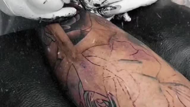 Post 8 by TIO CHICO - TATTOO on Instagram (video)