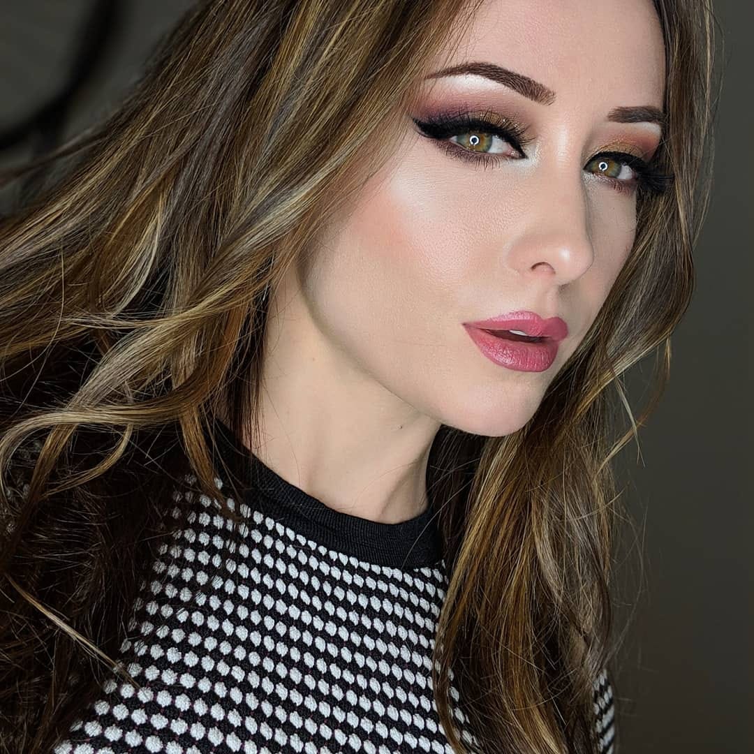 Post 1 by @makeup_maven on Instagram (image)