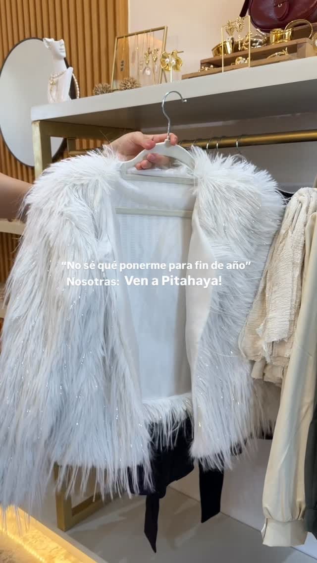 Post 5 by Pitahaya Boutique on Instagram (video)