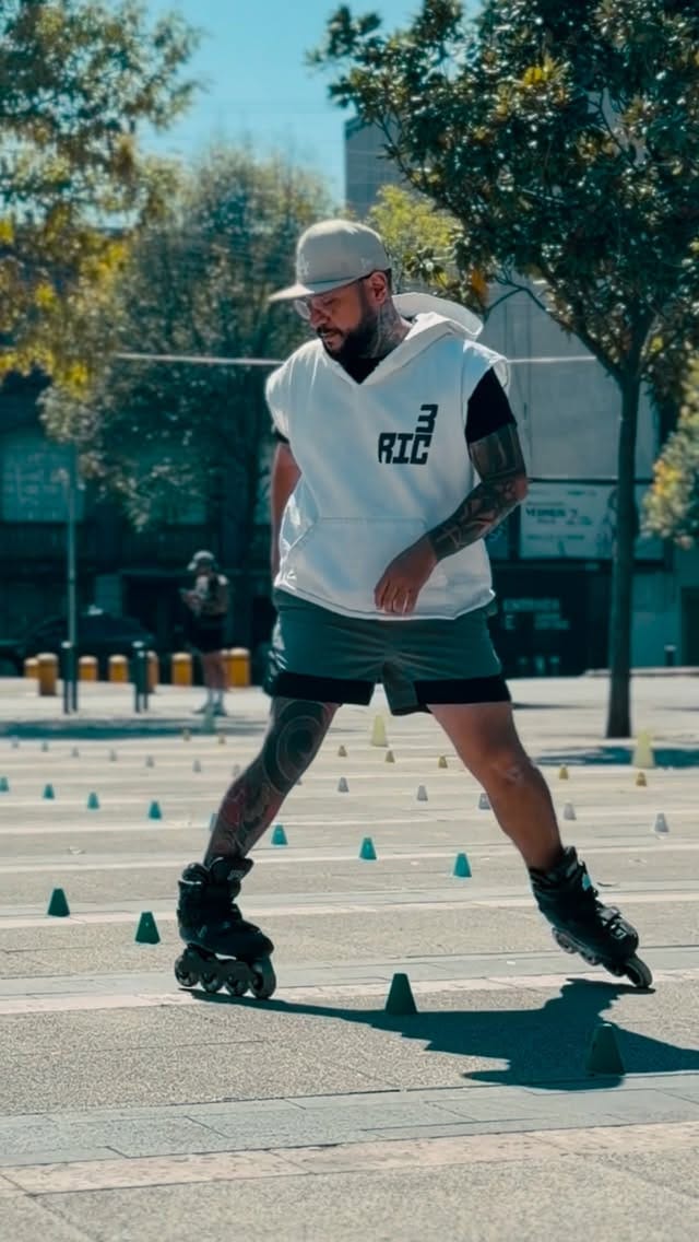 Post 4 by Alfredo Velazquez on Instagram (video)