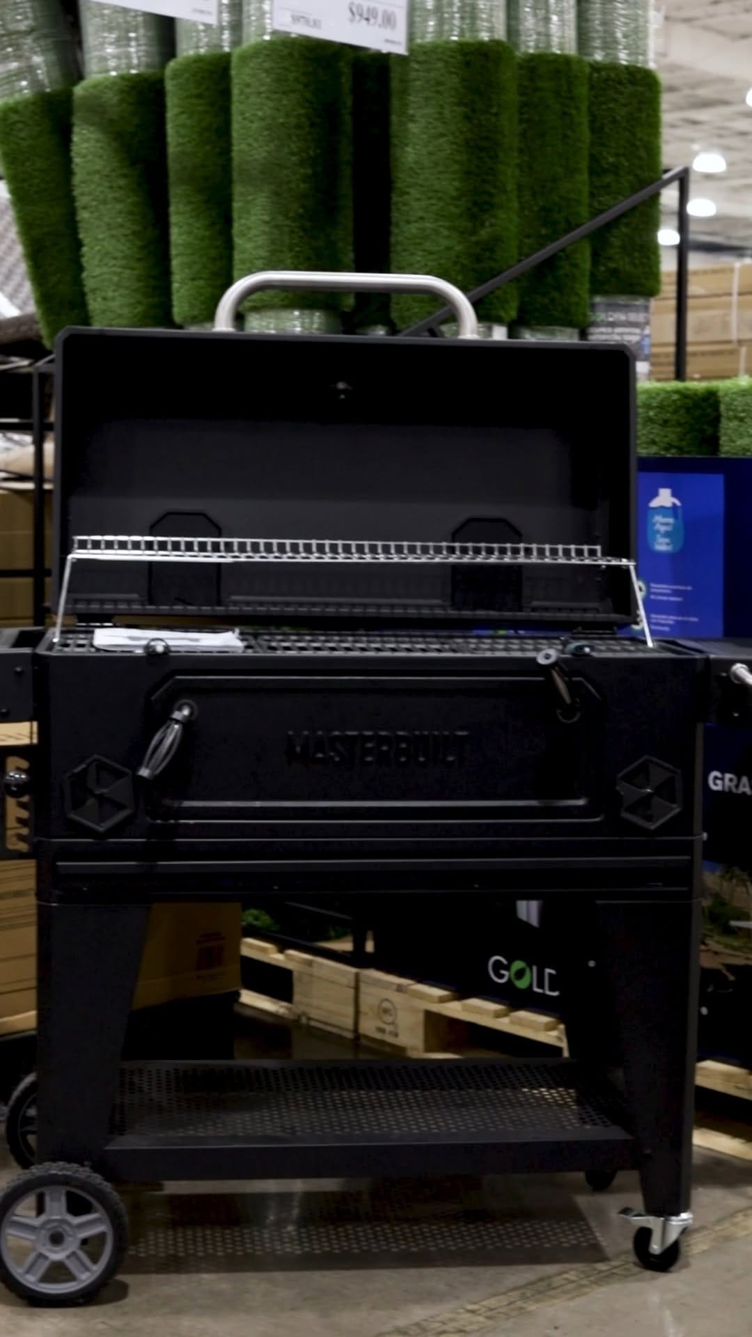 Post 6 by Costco México on Instagram (video)