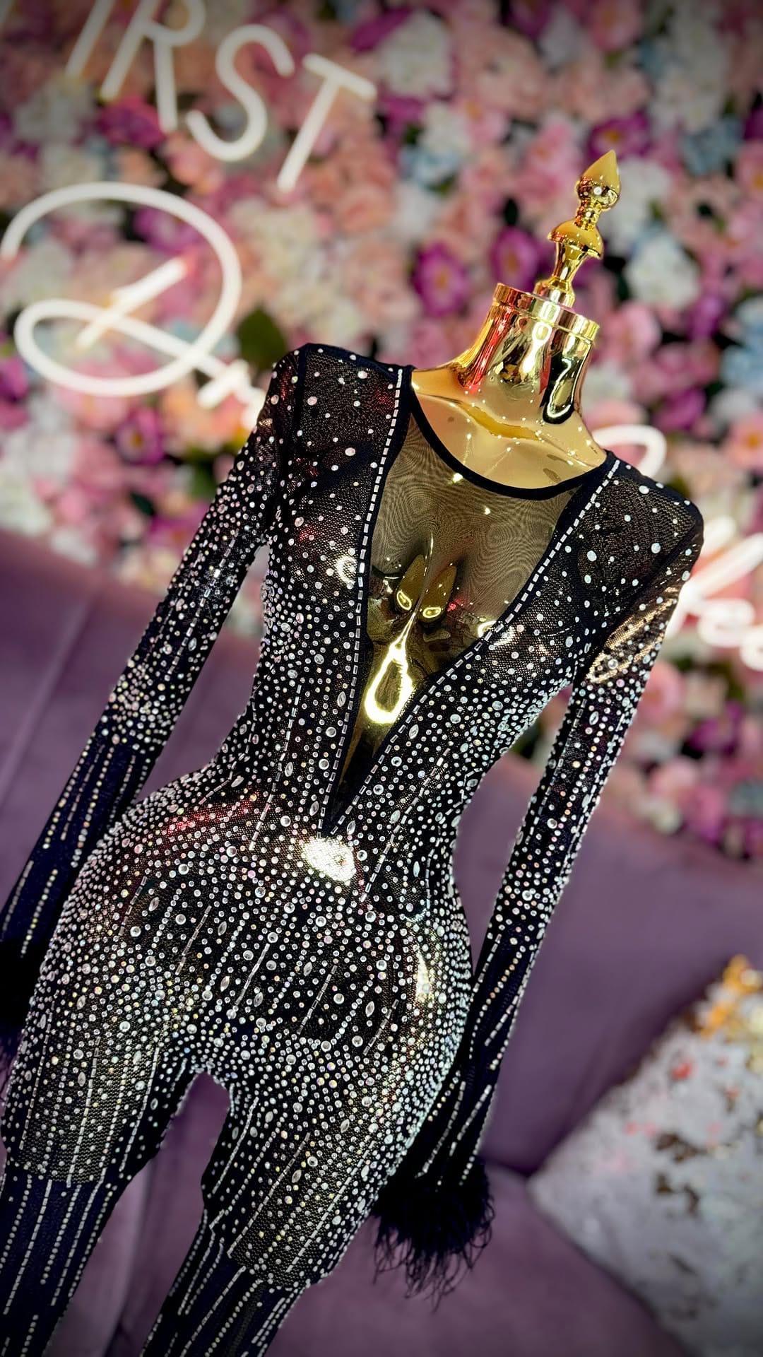 Post 8 by PINK RUNWAY - 𝐓𝐢𝐞𝐧𝐝𝐚 𝐝𝐞 𝐑𝐨𝐩𝐚💖 on Instagram (video)
