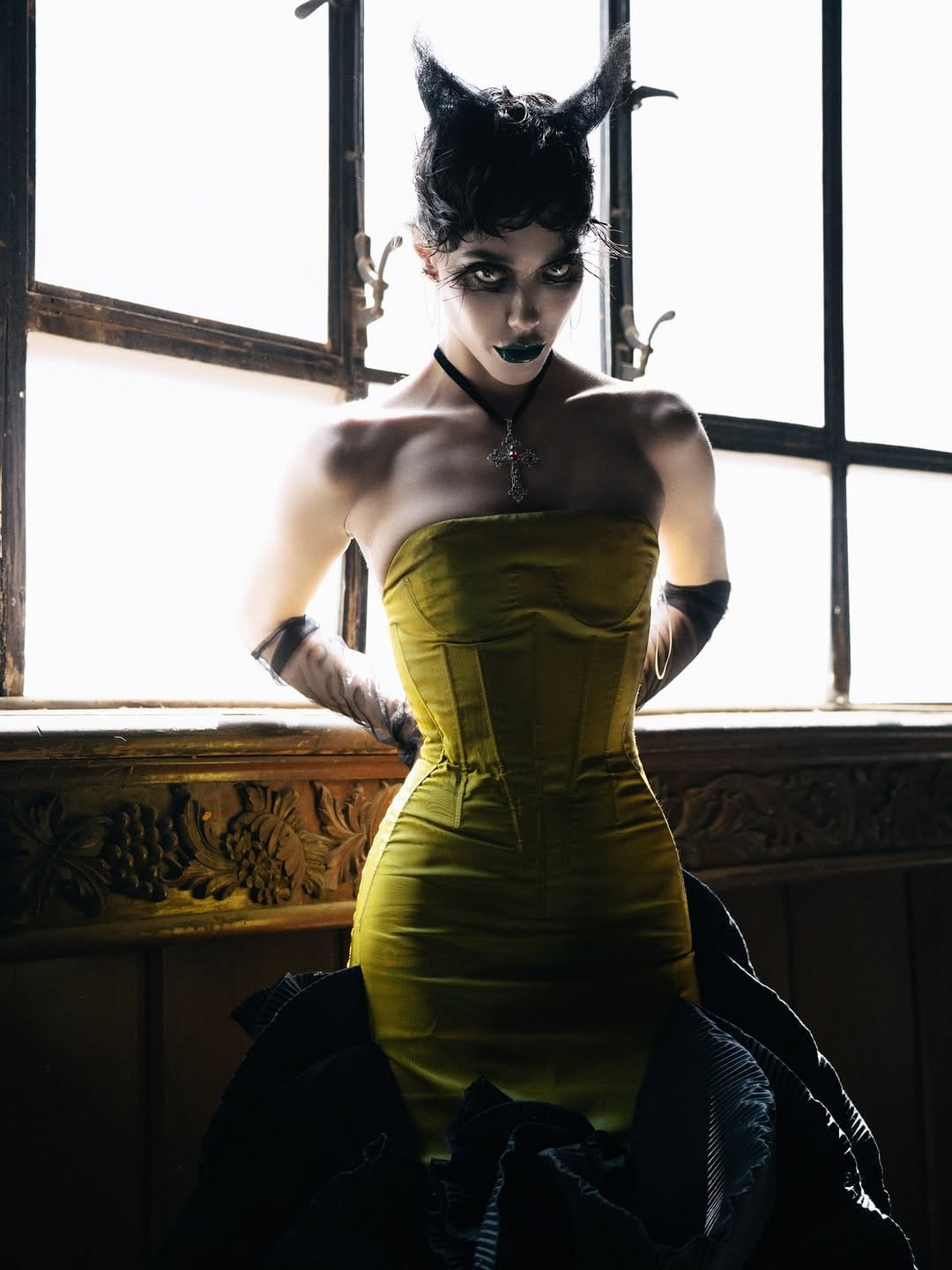 Post 9 by Luis Velveet on Instagram (carousel)