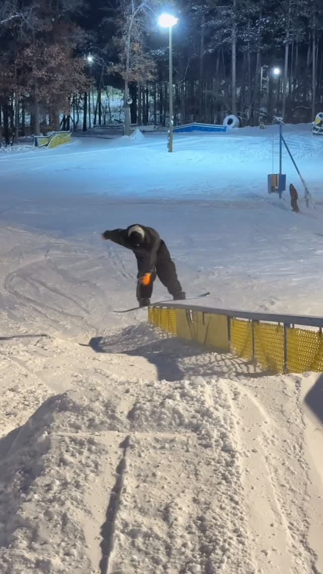 Post 3 by Mees on Instagram (video)