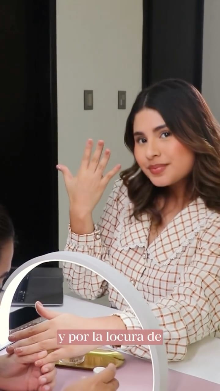 Post 6 by Carolina Altamirano | Makeup & Microblading 💖 on Instagram (video)