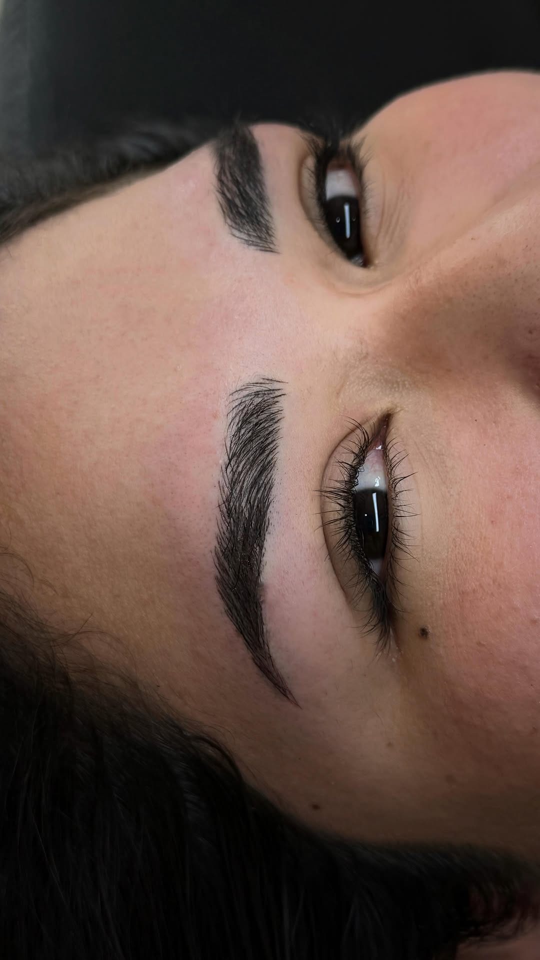 Post 5 by Carolina Altamirano | Makeup & Microblading 💖 on Instagram (video)