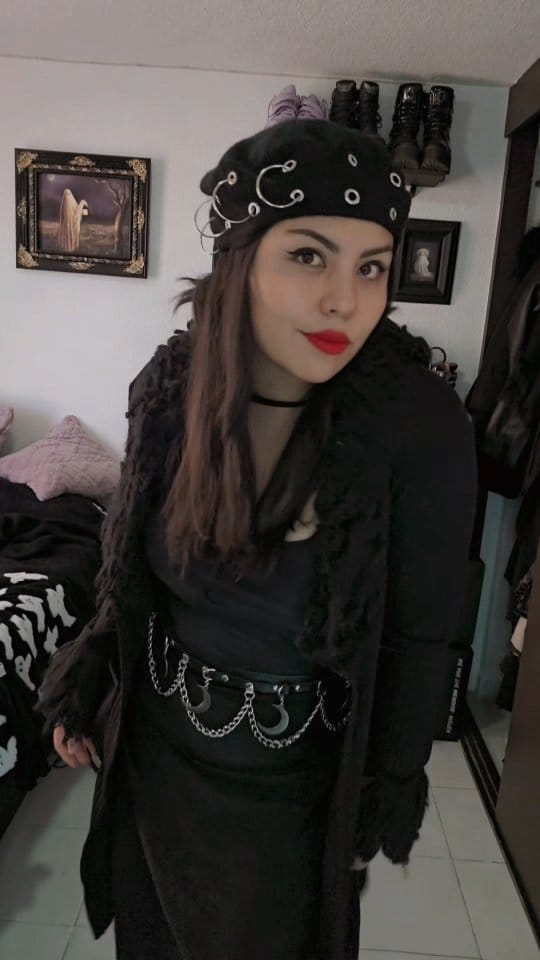 Post 3 by Deva Havok on Instagram (video)