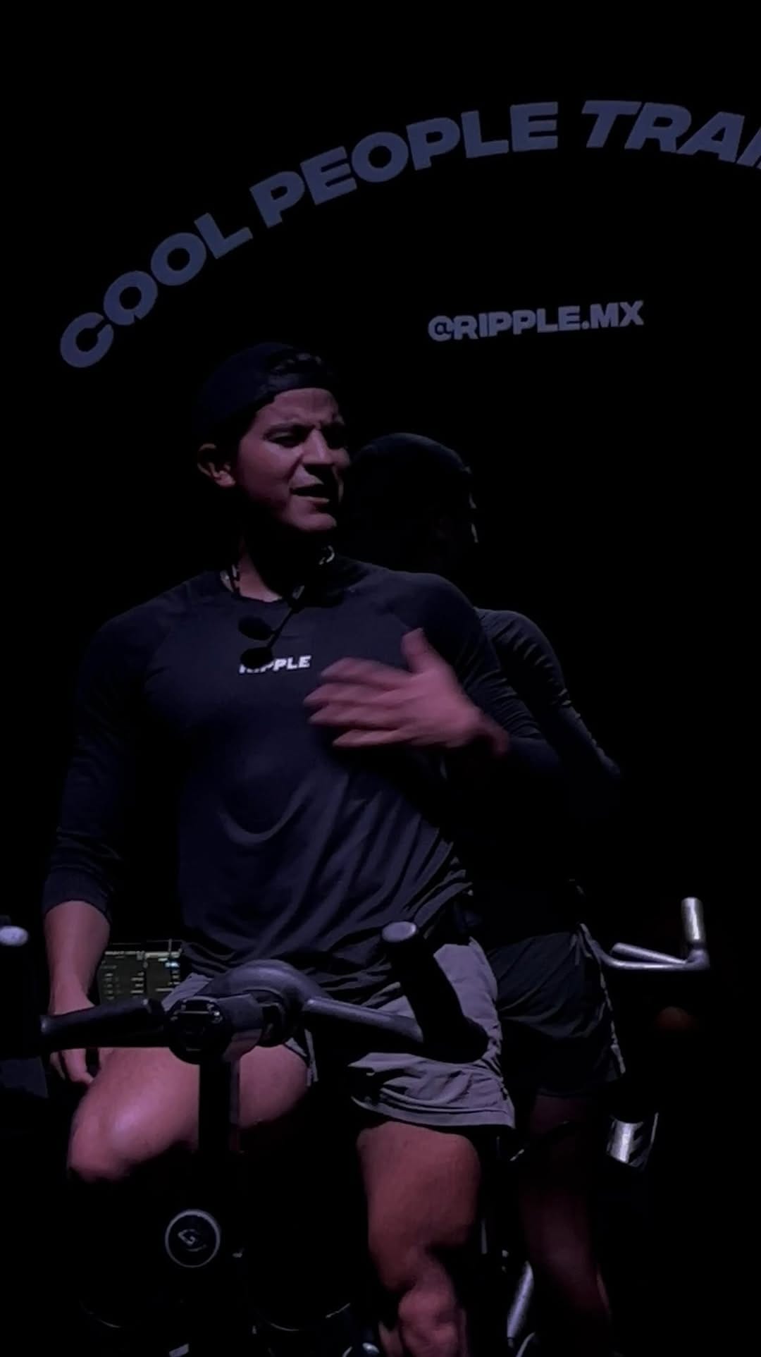Post 7 by Josue Castro on Instagram (video)