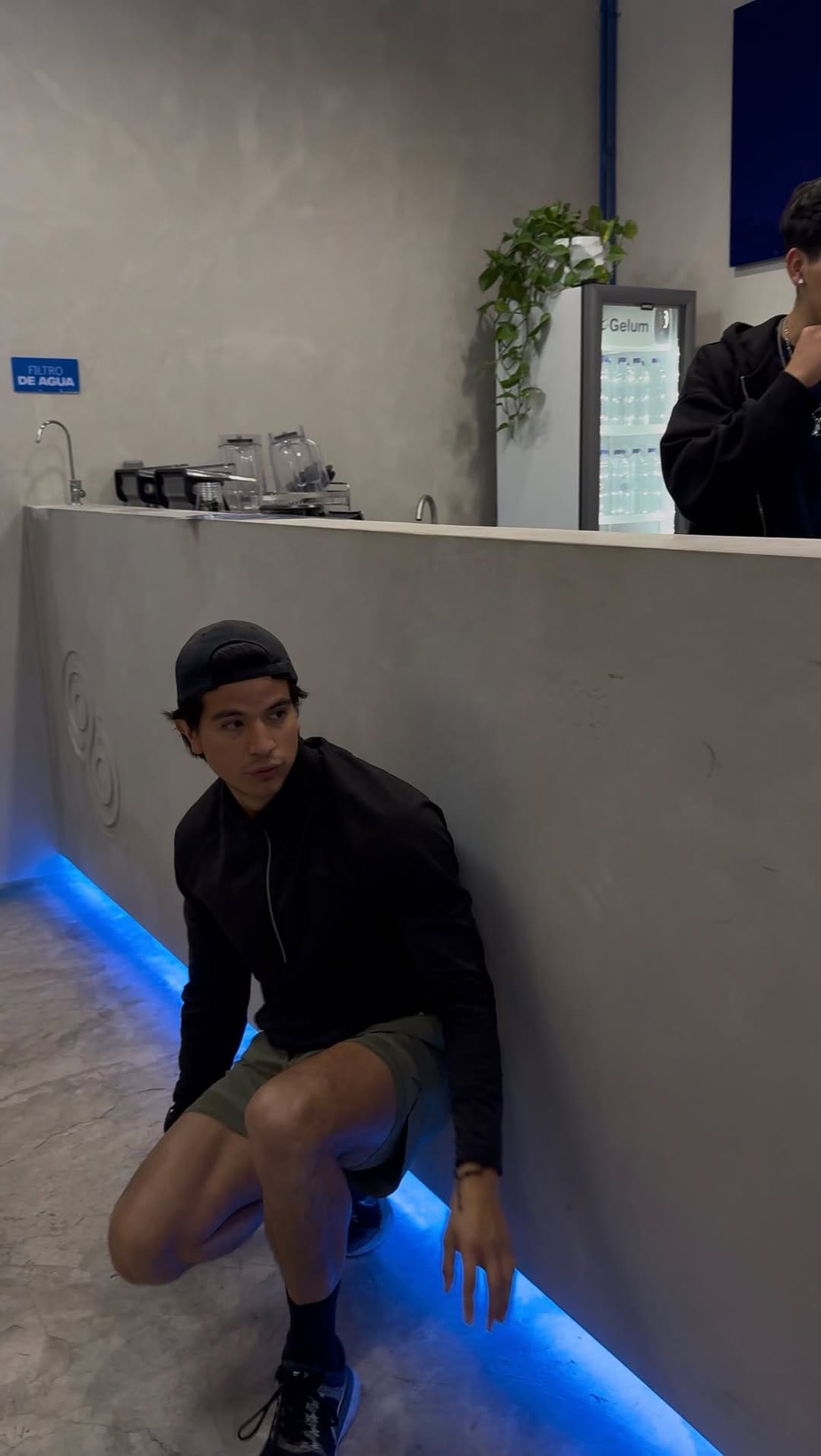 Post 2 by Josue Castro on Instagram (video)
