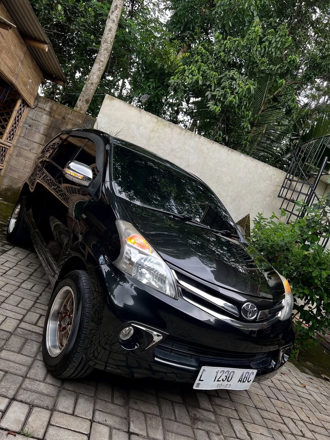 Post 5 by OVIN MUA • JUAL BELI MOBIL MALANG on Instagram (carousel)
