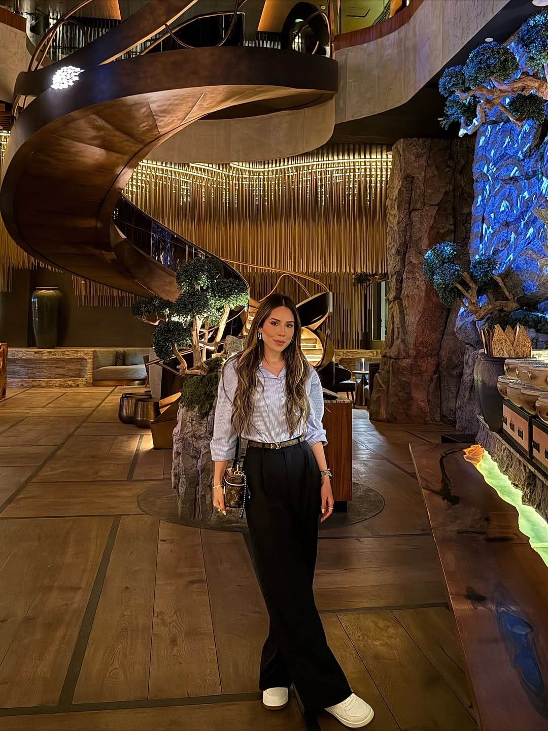 Post 8 by Érica Coelho on Instagram (carousel)