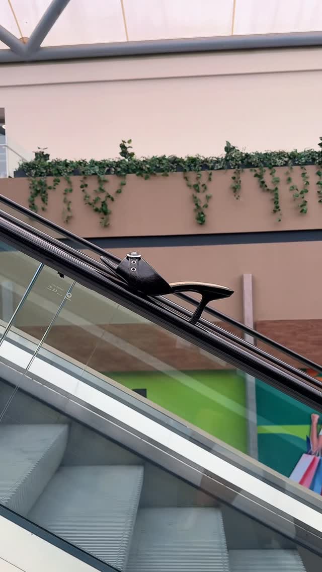 Post 10 by Schutique on Instagram (video)