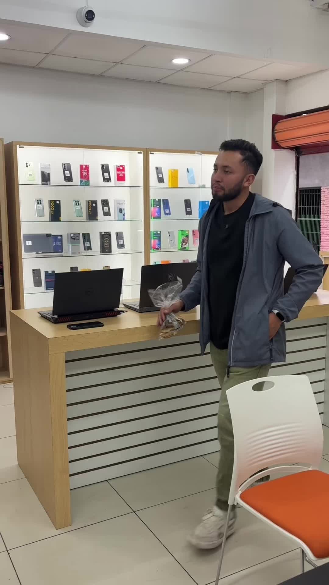 Post 4 by Mi Store Honduras on Instagram (video)