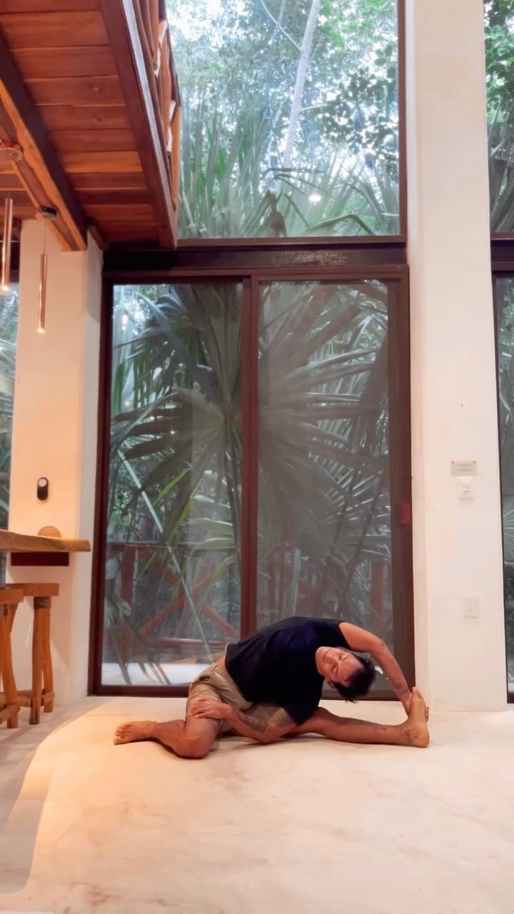 Post 3 by ✴︎ Andréz waves ࿔ on Instagram (video)