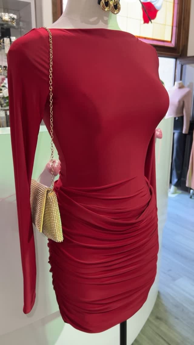 Post 8 by @arlenesfashion_ on Instagram (video)