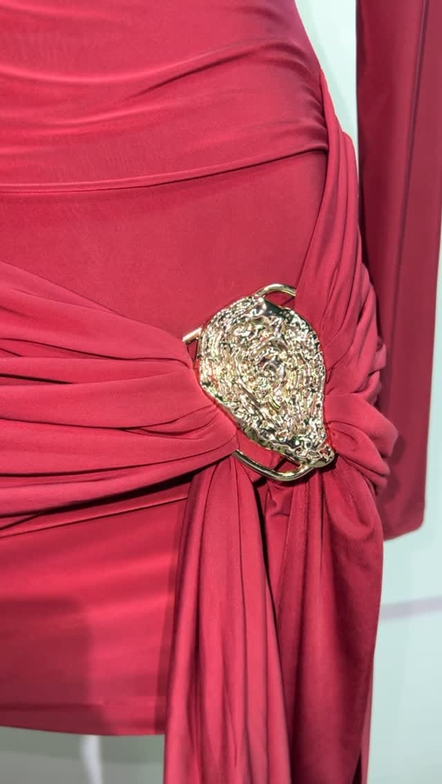 Post 6 by @arlenesfashion_ on Instagram (video)