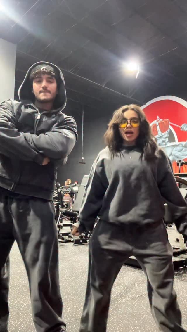 Post 8 by 𝐗𝐚𝐯𝐢 𝐂𝐚𝐬𝐭 on Instagram (video)
